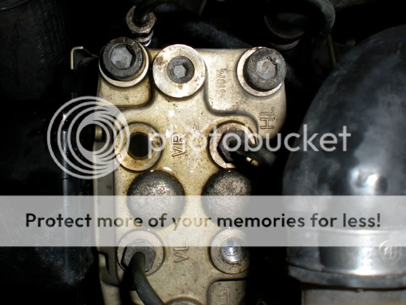 brake rebuild issues Right rear caliper not getting fluid!