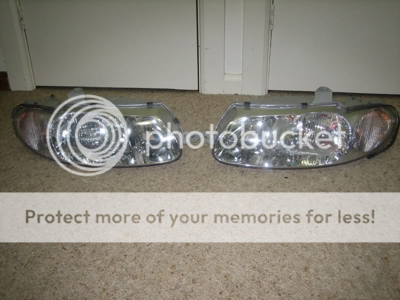 [VIC] FS Genuine VT headlights Just Commodores